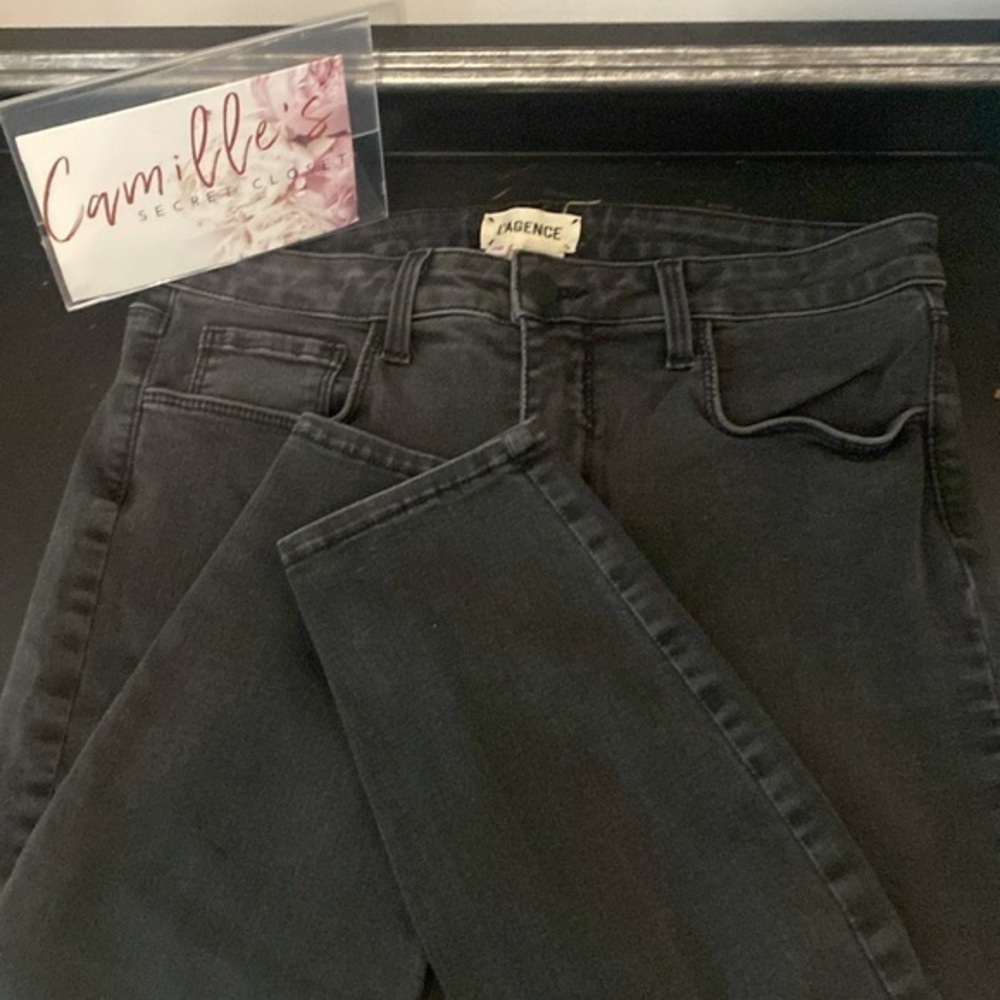 L'Agence Mid-Rise Skinny Leg Jeans
Size: US 28